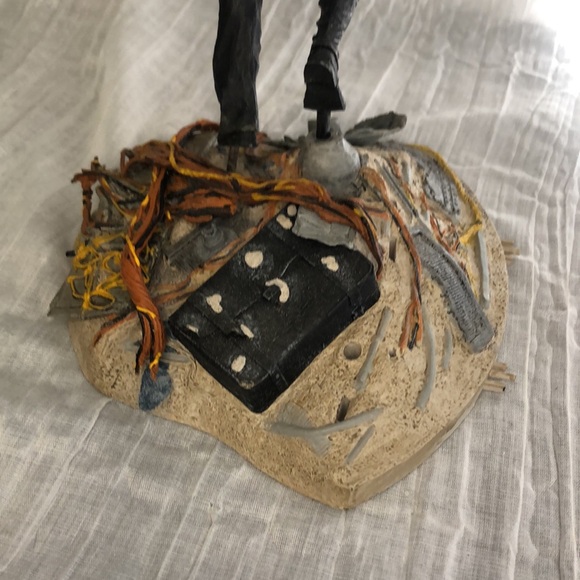 LOST collectible action figures Jack Shephard voice box on plane crash debris - Picture 5 of 12